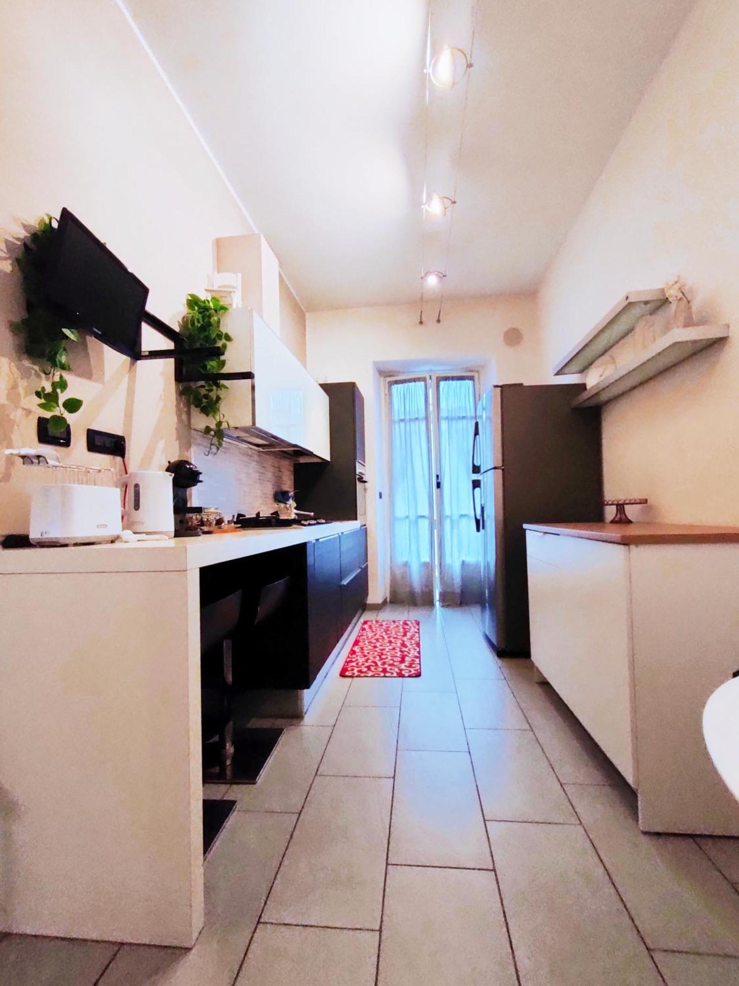 Elegant Smart With Free Parking Apartment