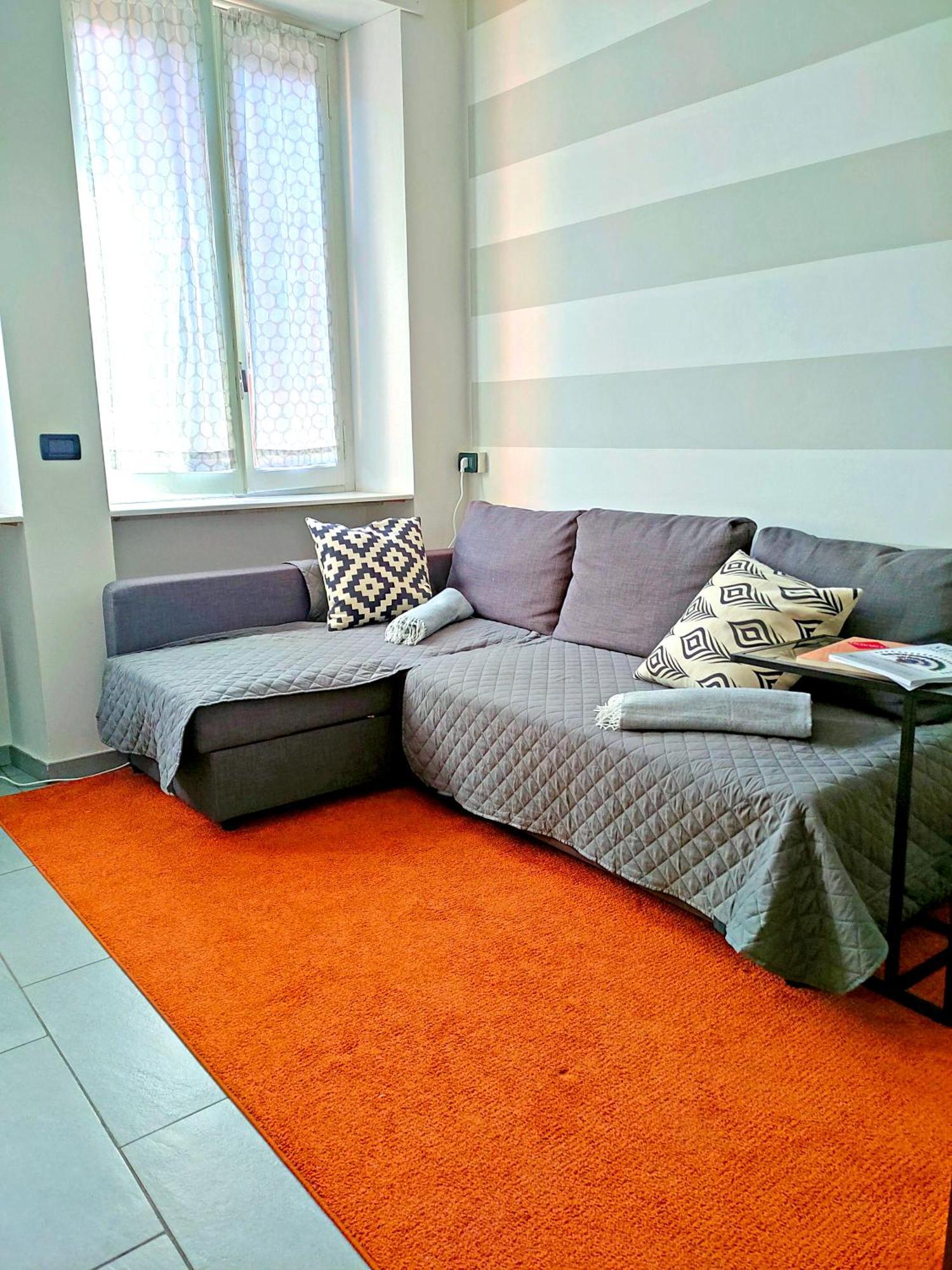 Elegant Smart With Free Parking Apartment *